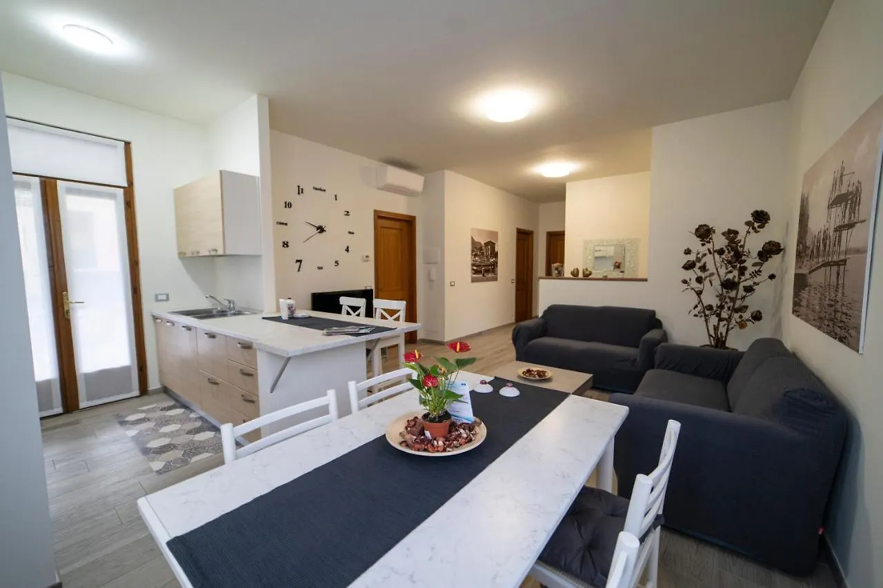 Fontana Fiorita Iseo Apartment 0*,